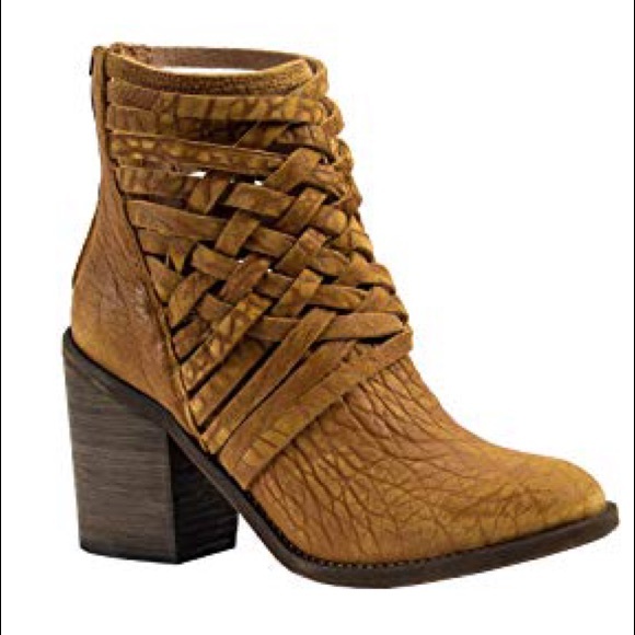 New Free People Carter’s Tan Bootie - Picture 4 of 4